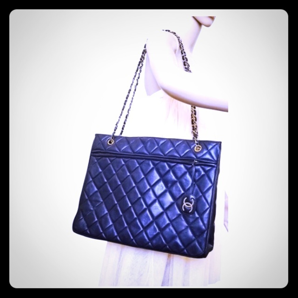 CHANEL XL quilted lambskin tote